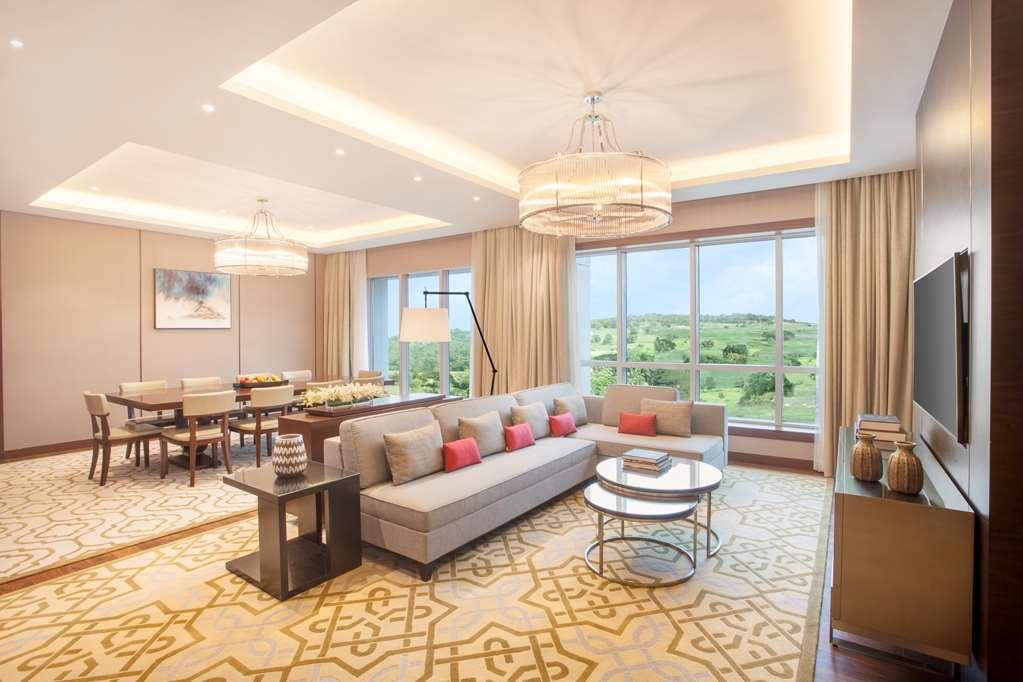 Hyatt Regency Thrissur Ξενοδοχείο Δωμάτιο φωτογραφία
