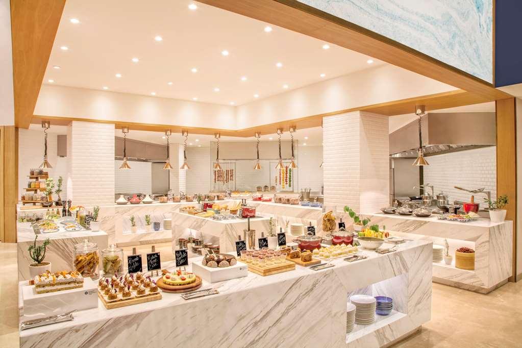 Hyatt Regency Thrissur Ξενοδοχείο Εστιατόριο φωτογραφία